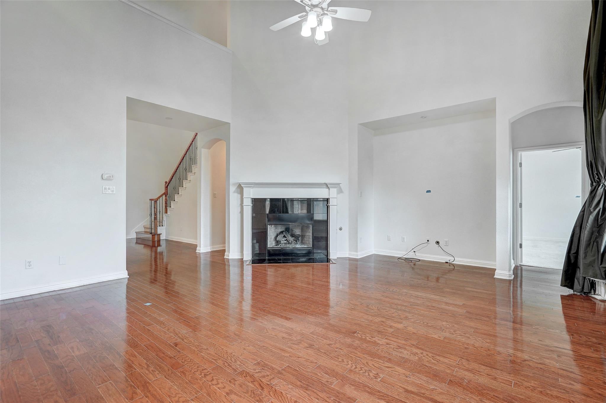 3129 Goldenoak Cir Property Photo 5