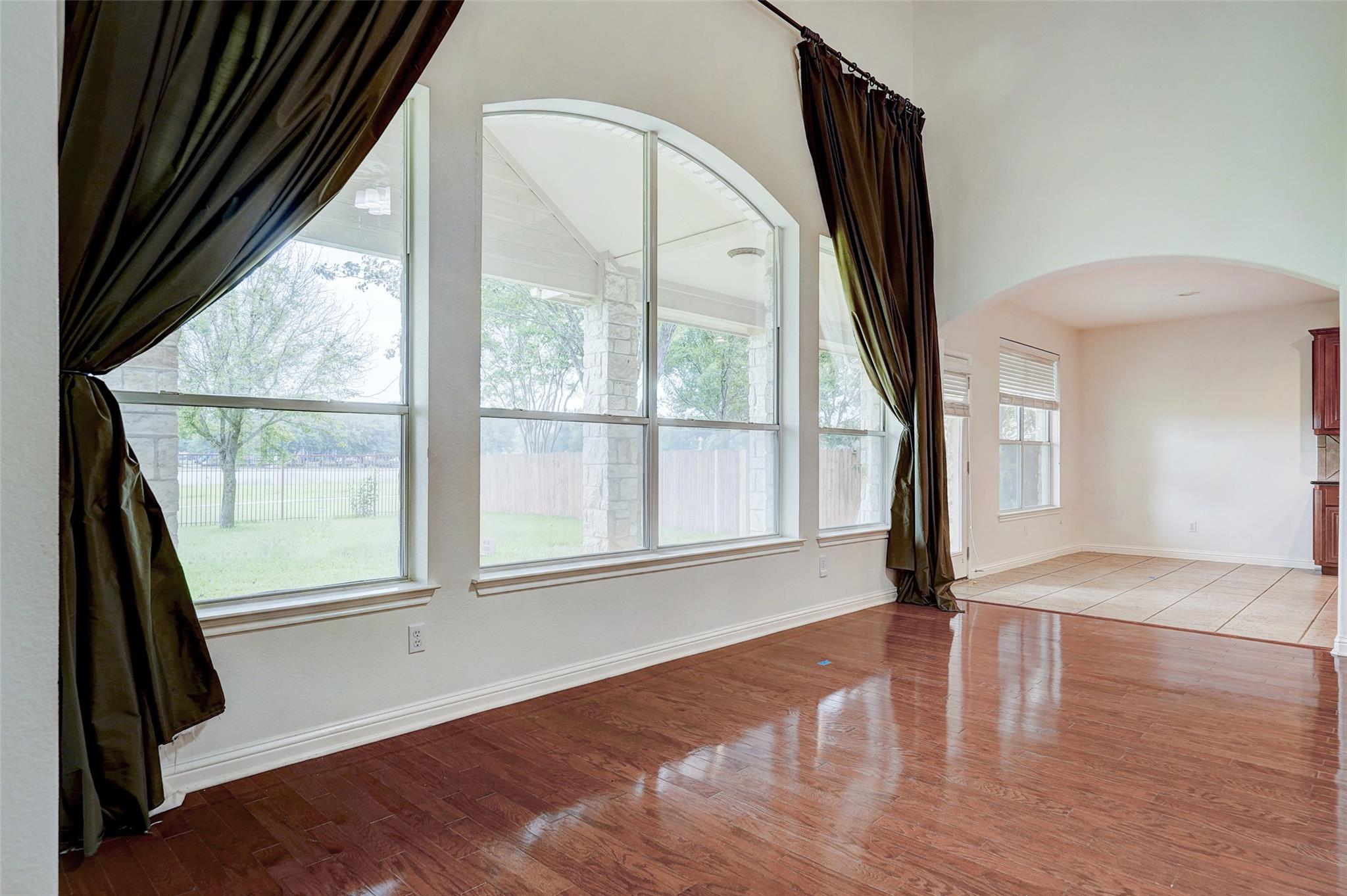3129 Goldenoak Cir Property Photo 7