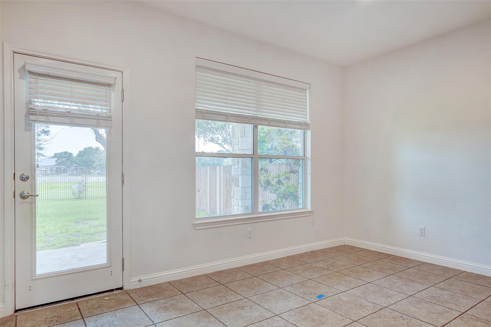 3129 Goldenoak Cir Property Photo 8