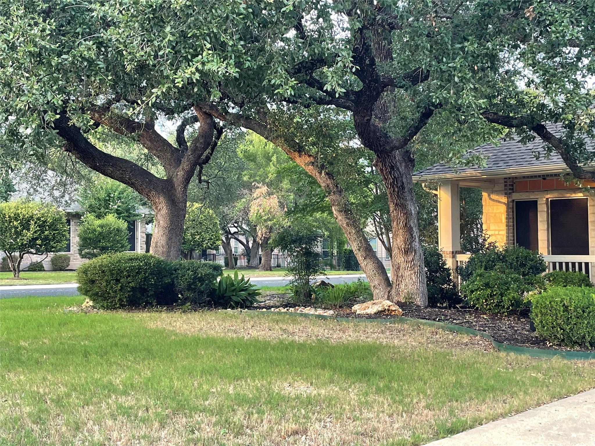 120 S Brazos Dr Property Photo 3