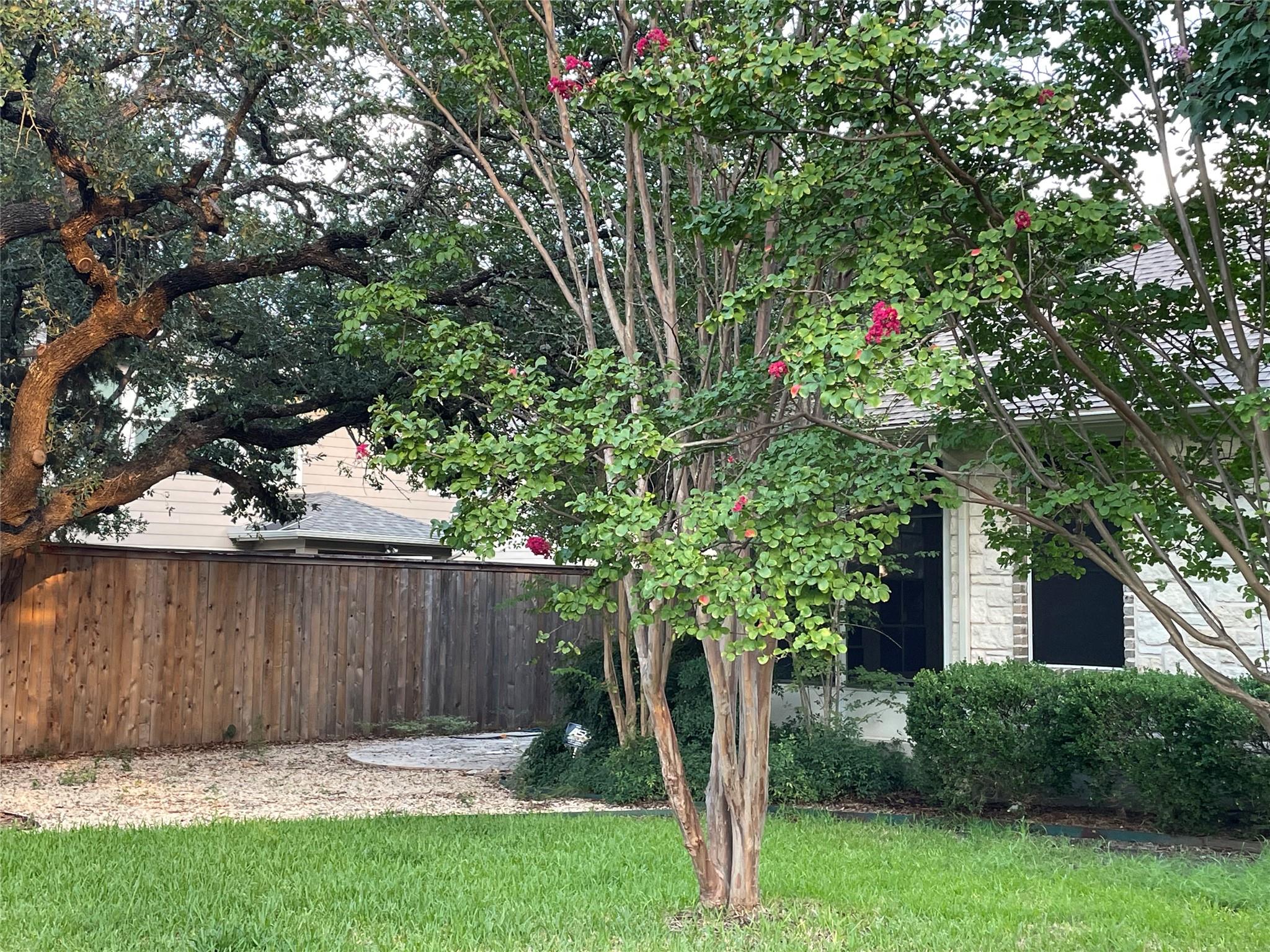 120 S Brazos Dr Property Photo 4