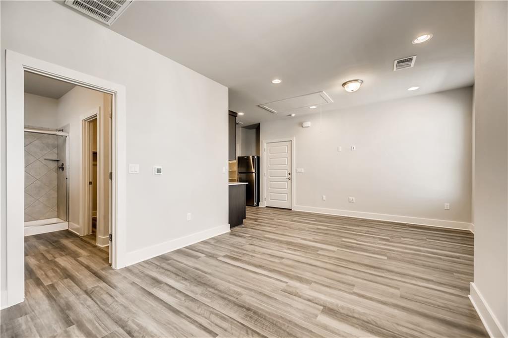 8000 Hillock Ter #b Property Photo 4