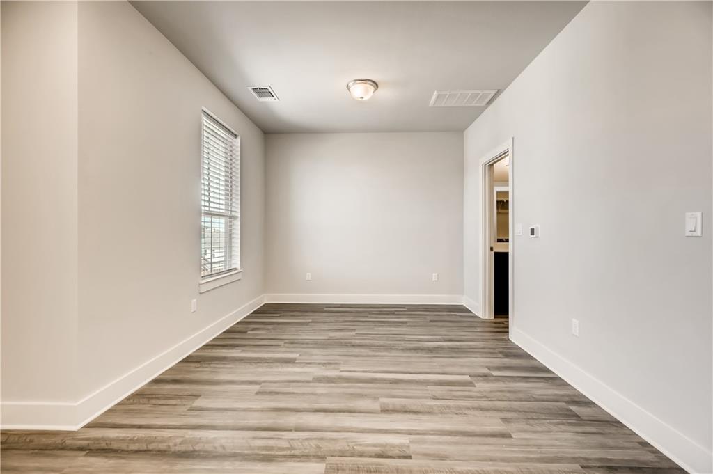8000 Hillock Ter #b Property Photo 5