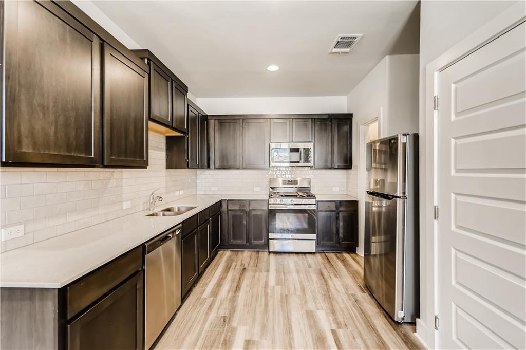 8000 Hillock Ter #b Property Photo 15