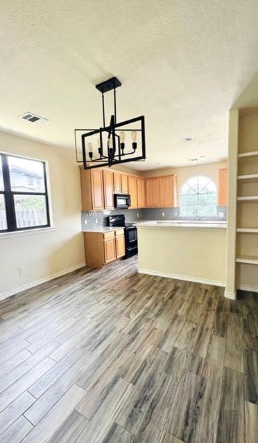 1405 Delsie Dr #b Property Photo 2