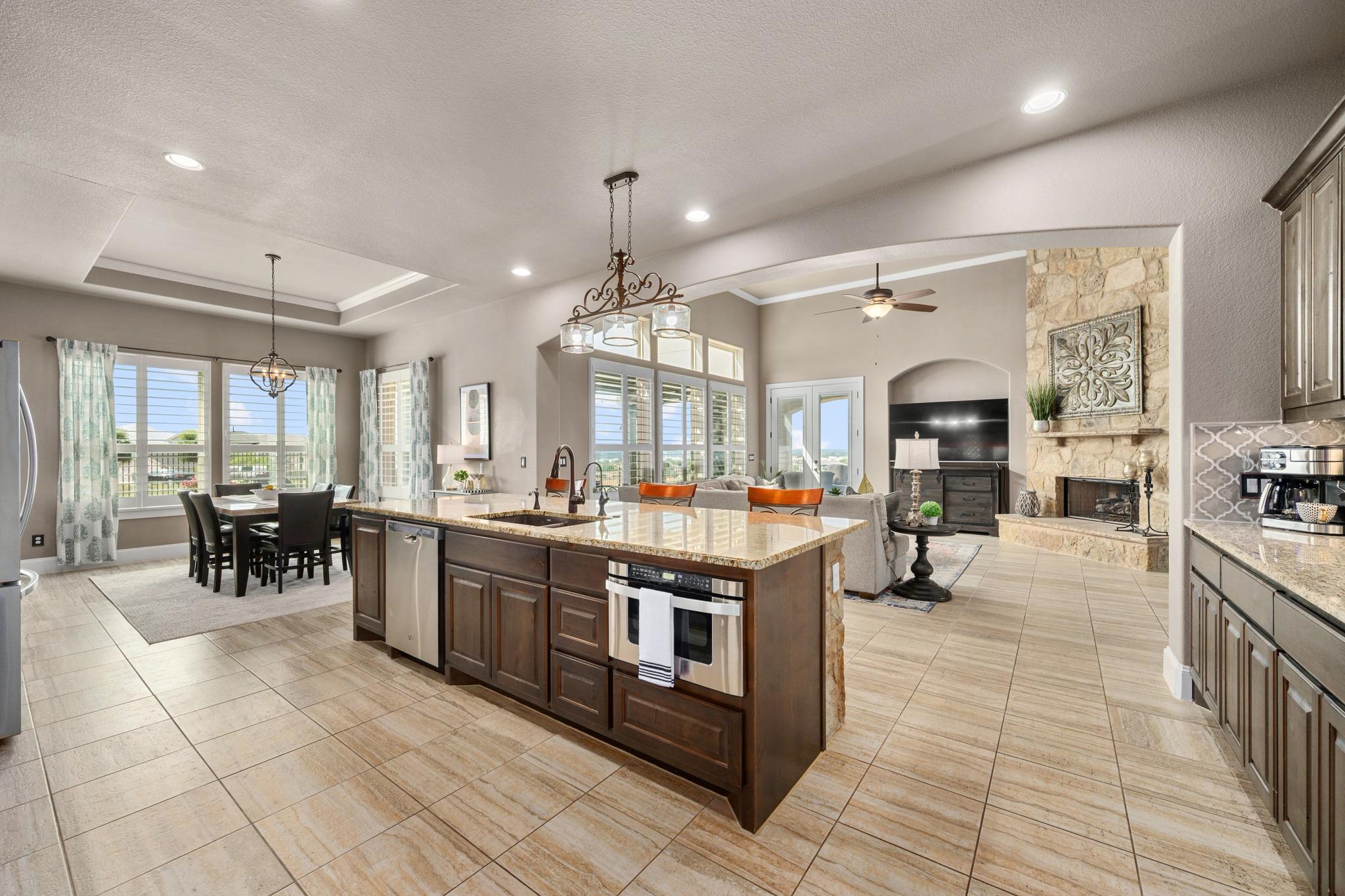 2220 Quarry Loop Property Photo 9