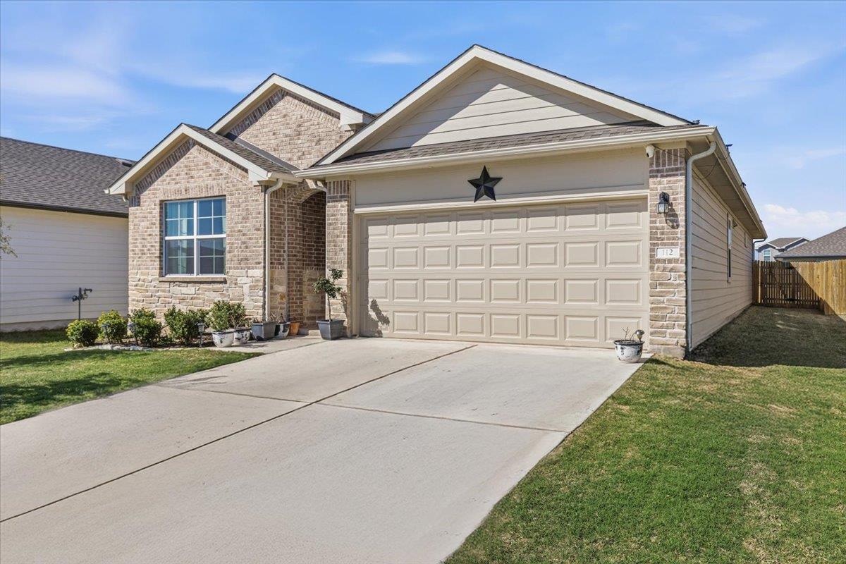 112 Rainmaker Cv Property Photo 2