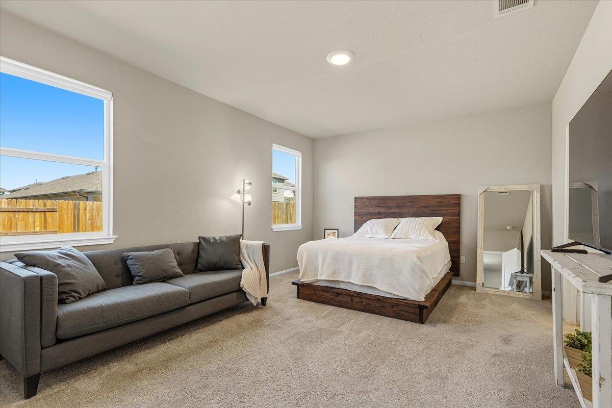 112 Rainmaker Cv Property Photo 15