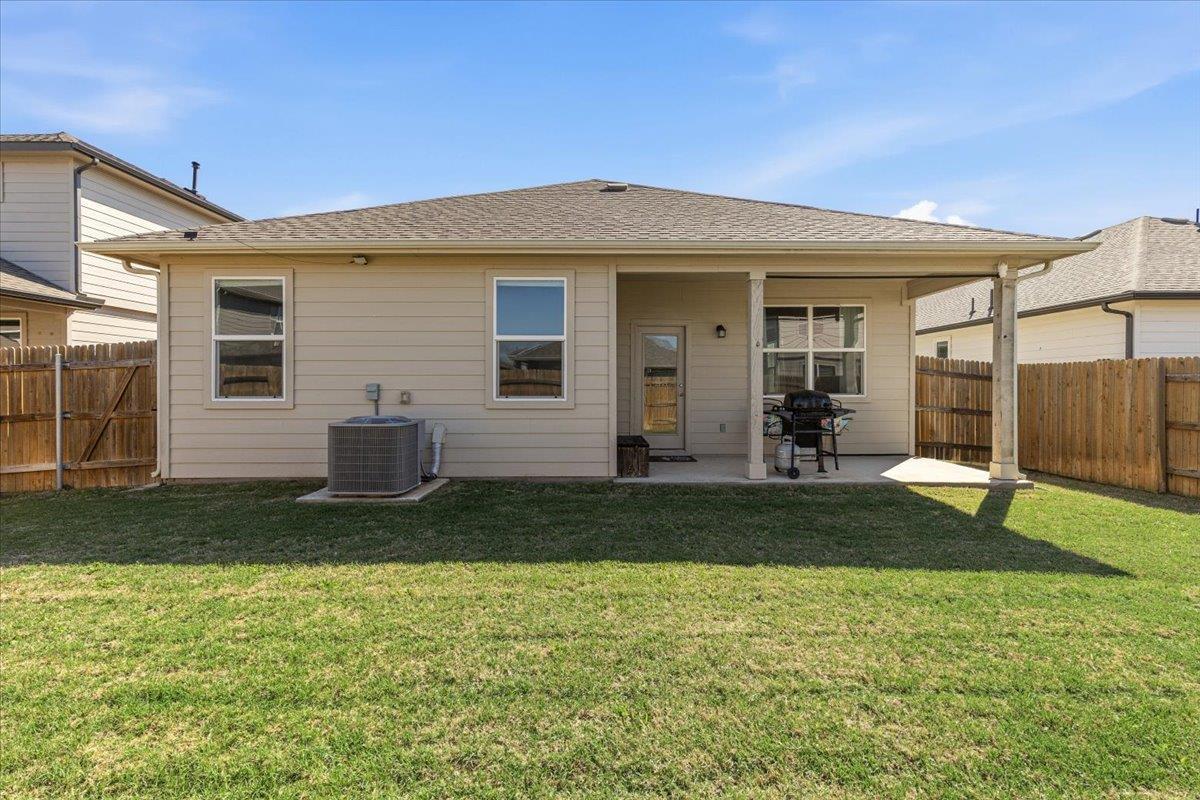 112 Rainmaker Cv Property Photo 25