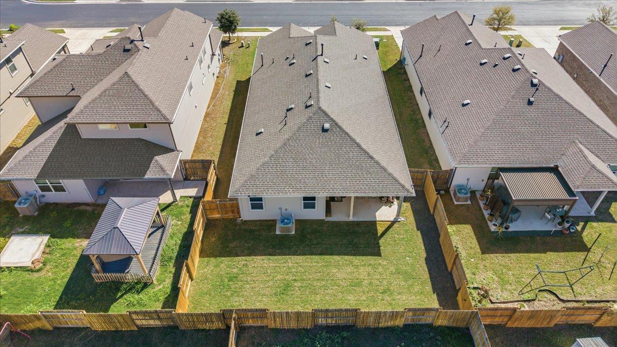 112 Rainmaker Cv Property Photo 26