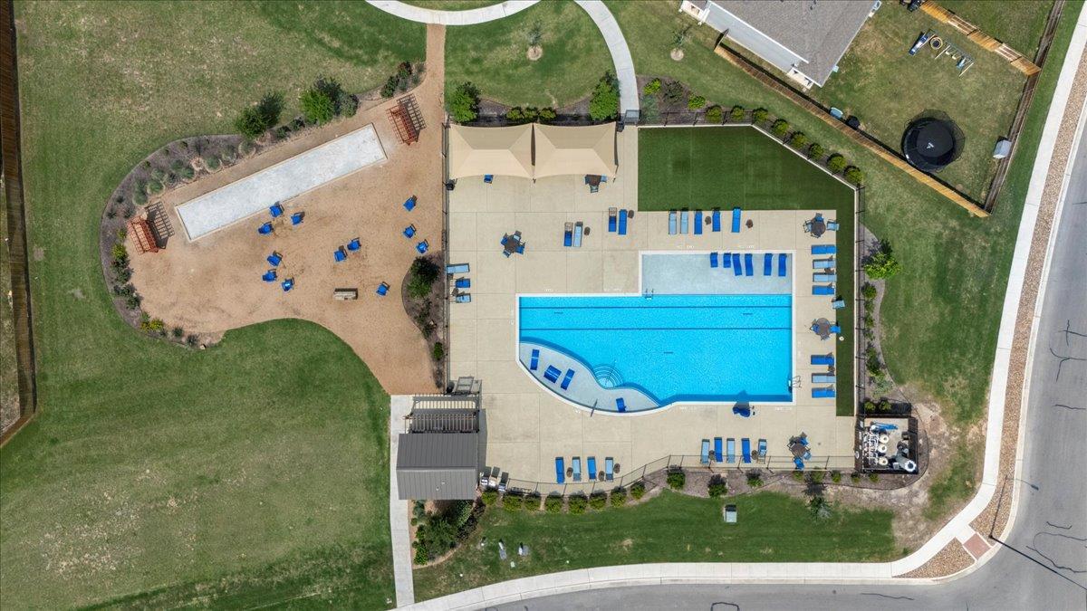 112 Rainmaker Cv Property Photo 29