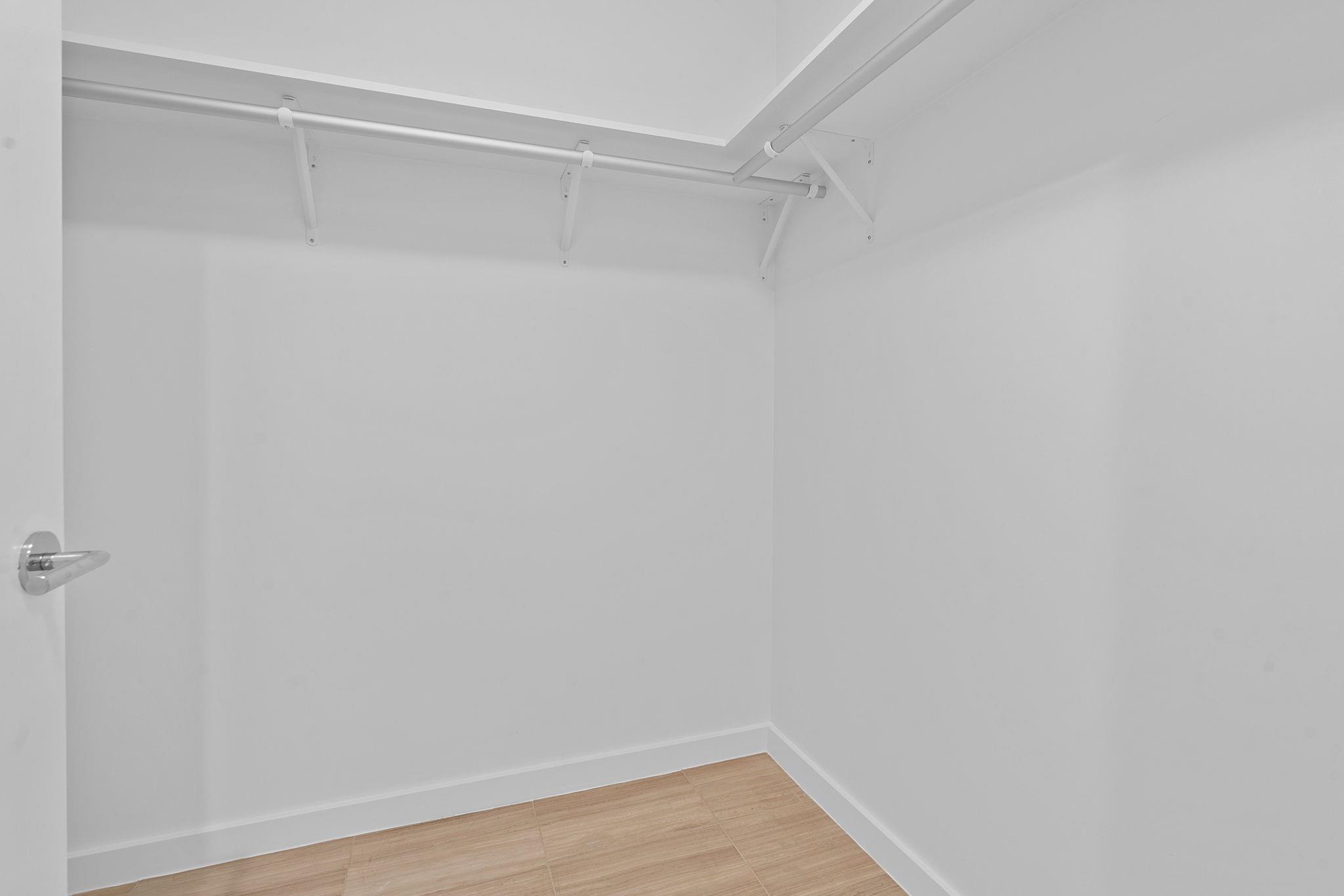 313 W 17th St #1203 Property Photo 15