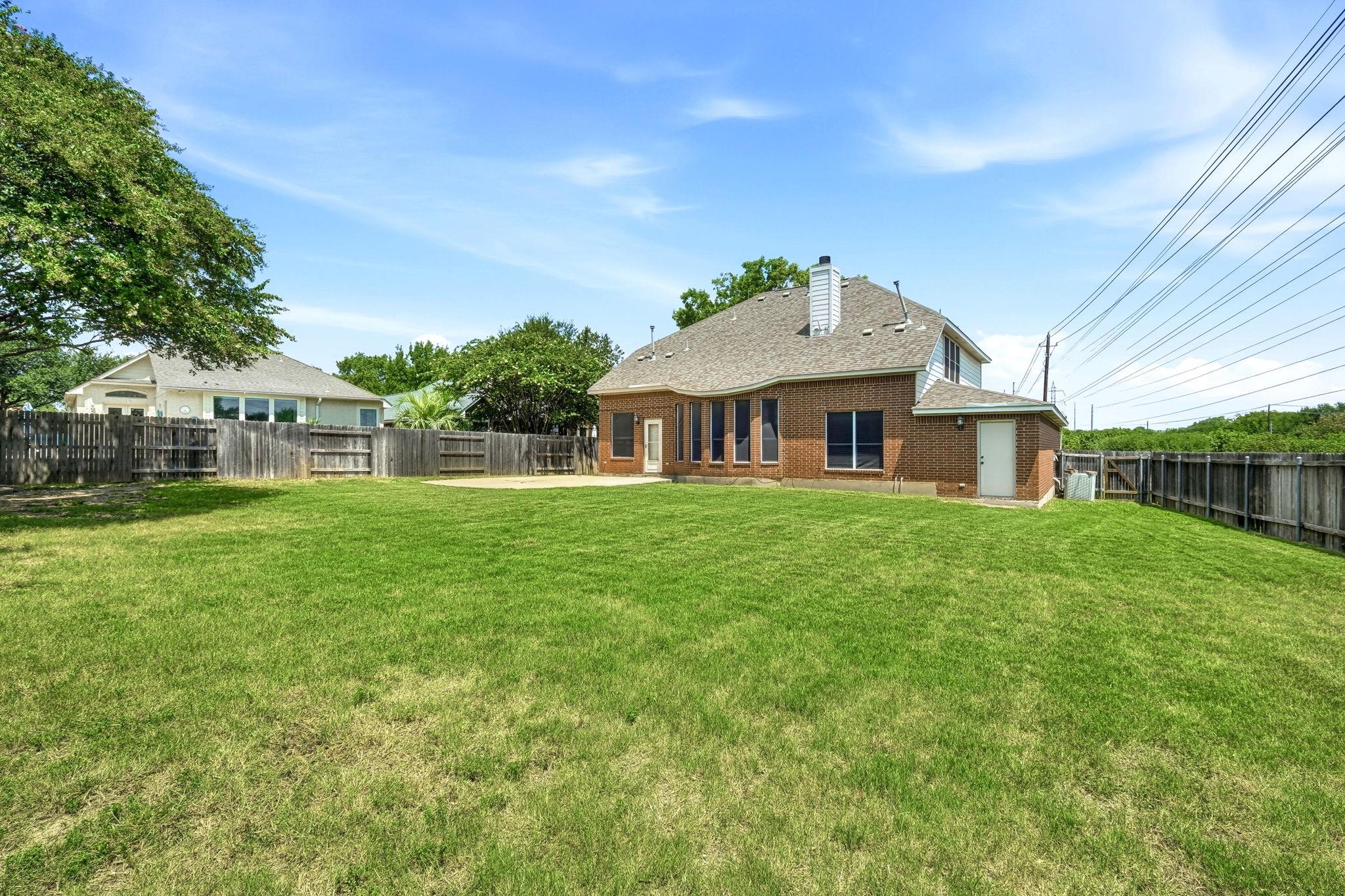 2033 Creole Dr Property Photo 15