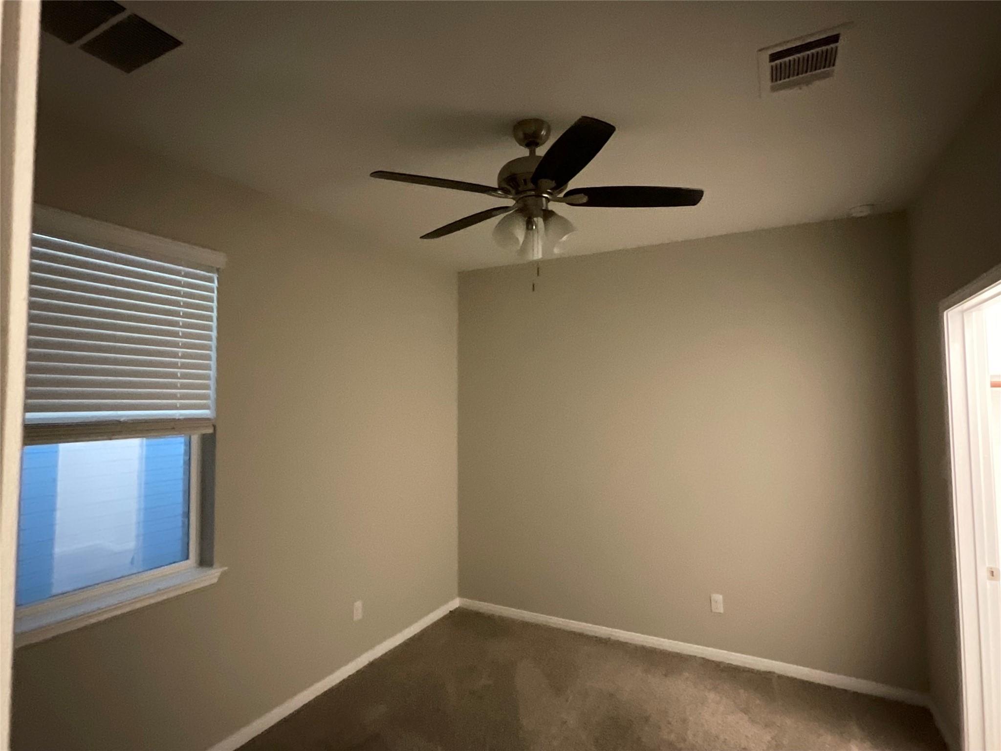 142 Jubilee Dr Property Photo 14