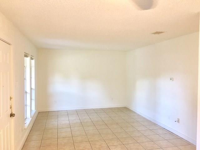 10400 Little Pebble Dr #b Property Photo 4