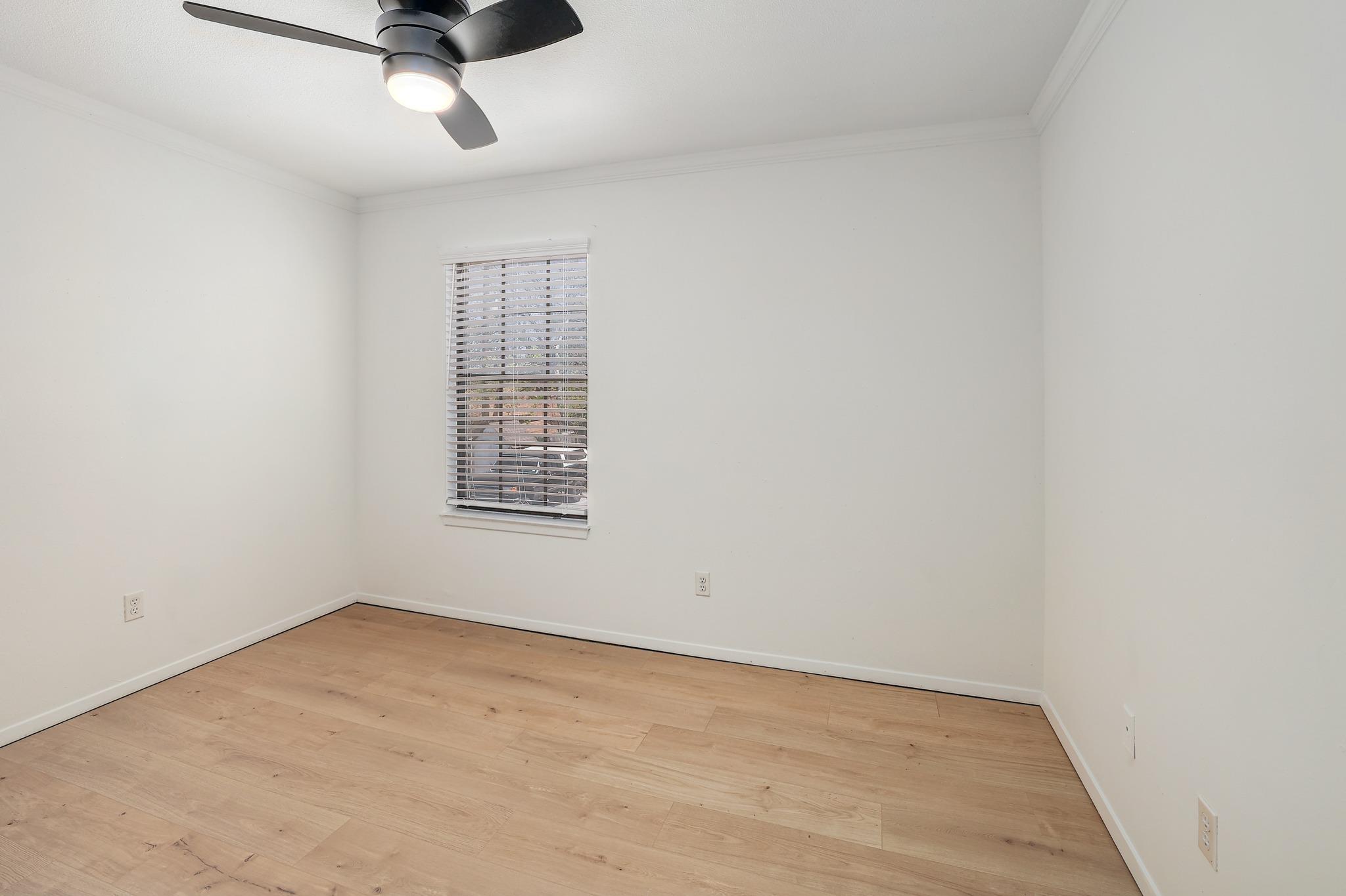 204 Northwest Dr #f Property Photo 12