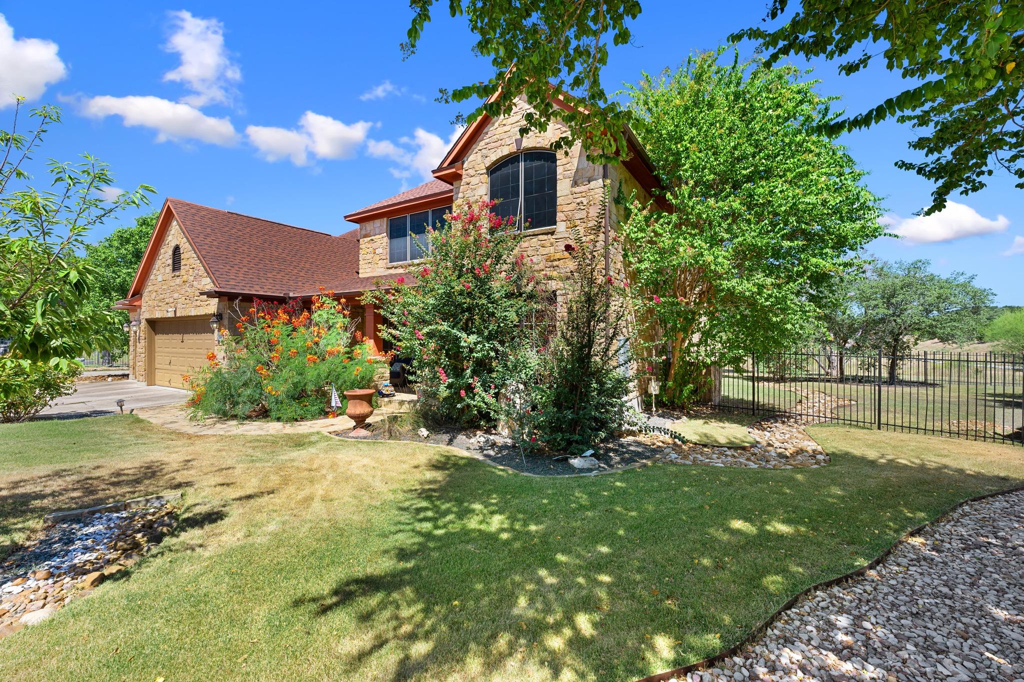22140 Rose Grass Ln Property Photo 3