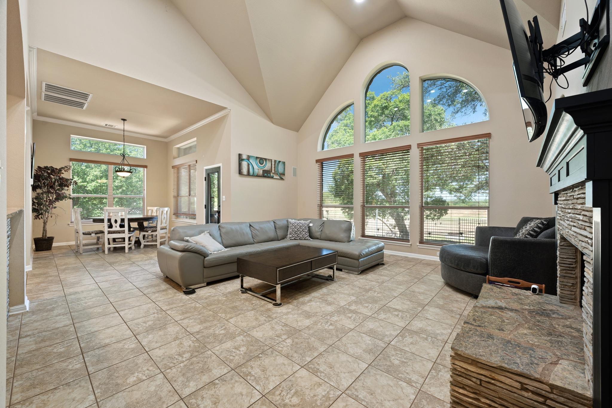 22140 Rose Grass Ln Property Photo 10
