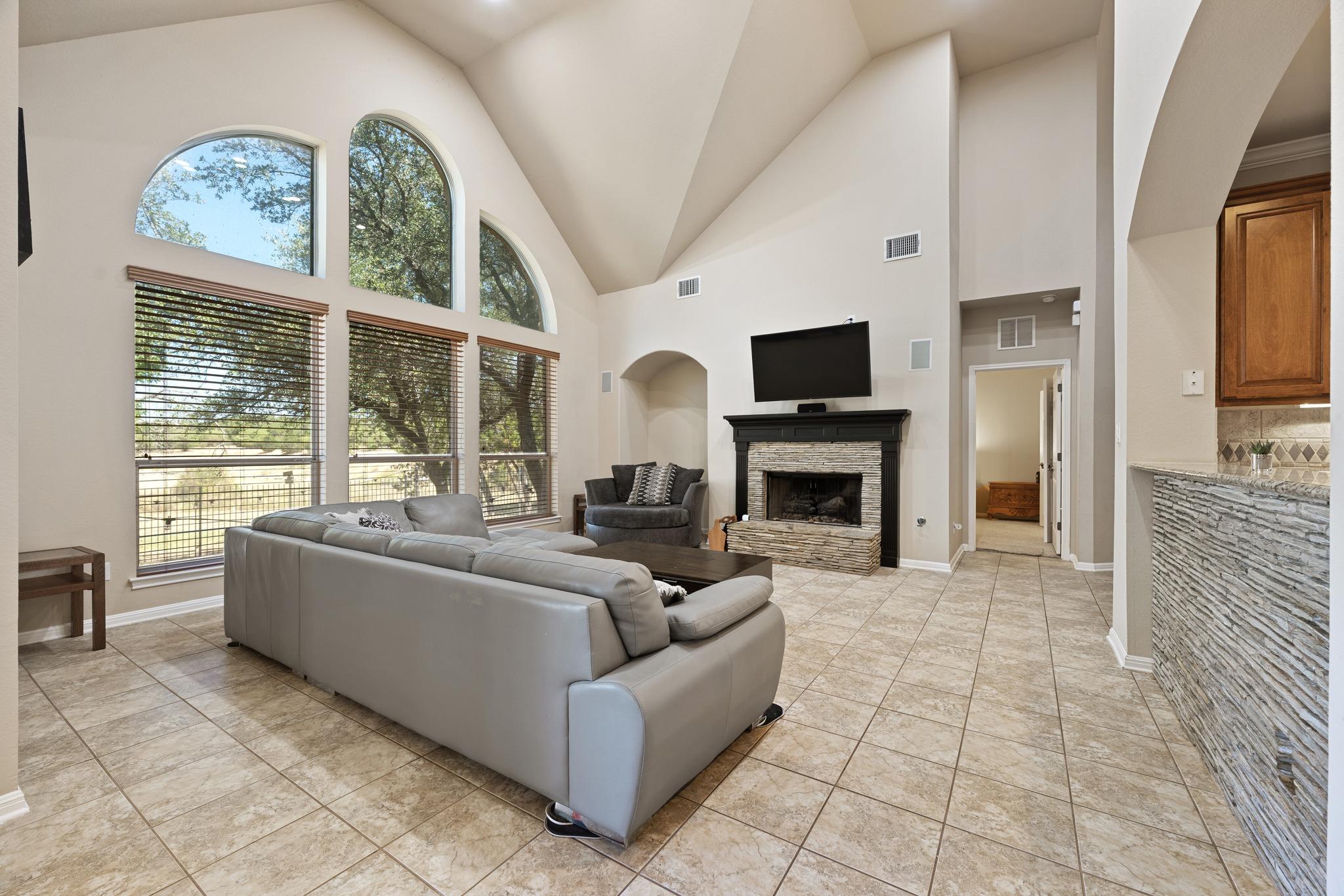 22140 Rose Grass Ln Property Photo 11