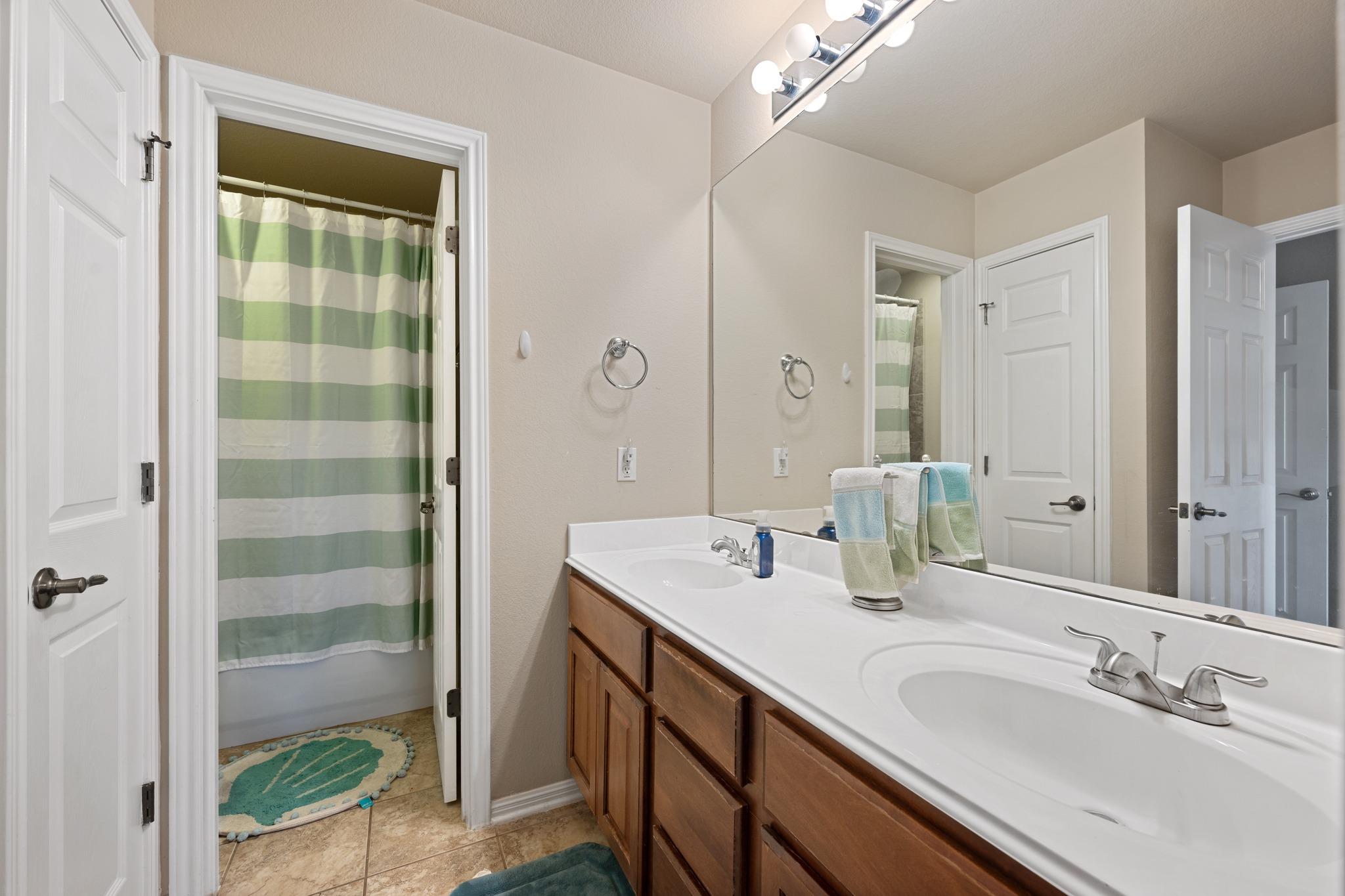 22140 Rose Grass Ln Property Photo 28