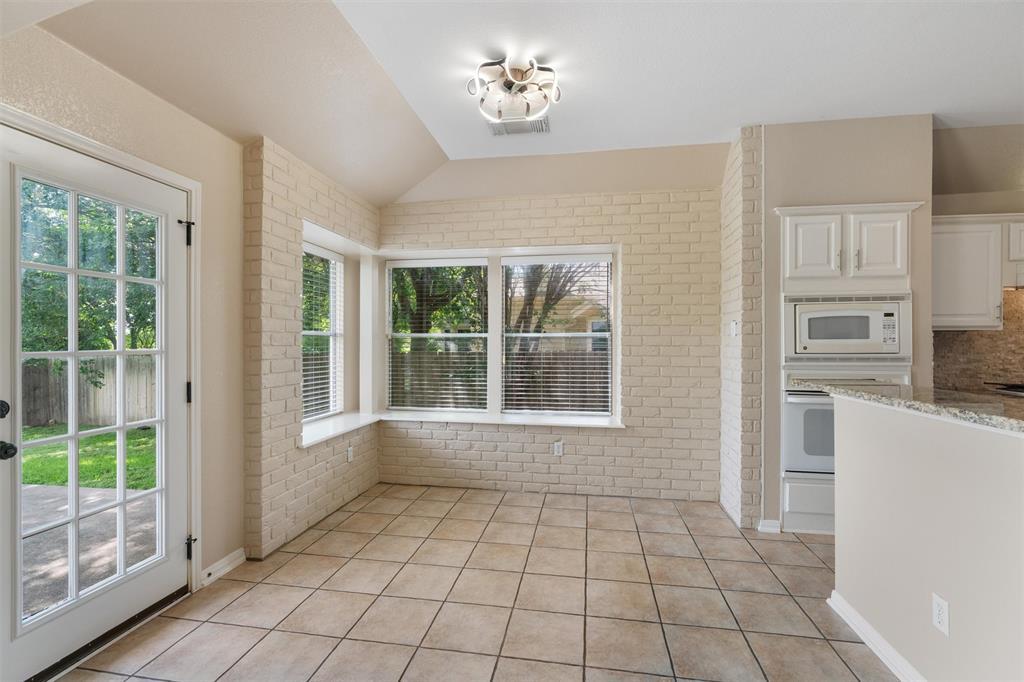 725 Botany Bay Cir Property Photo 8