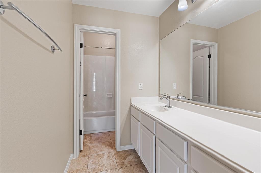 725 Botany Bay Cir Property Photo 22