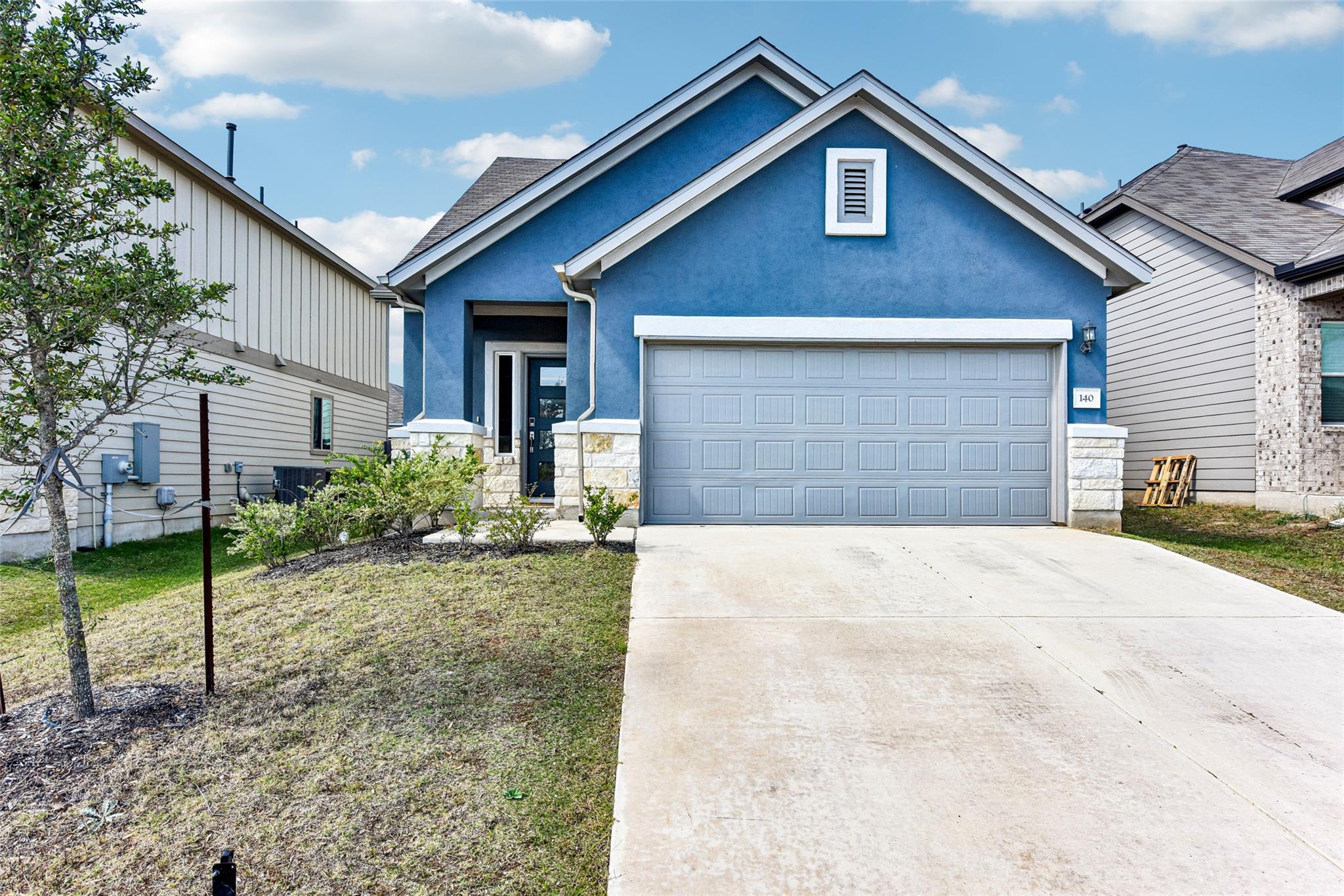 140 Lemonball Dr Property Photo 2