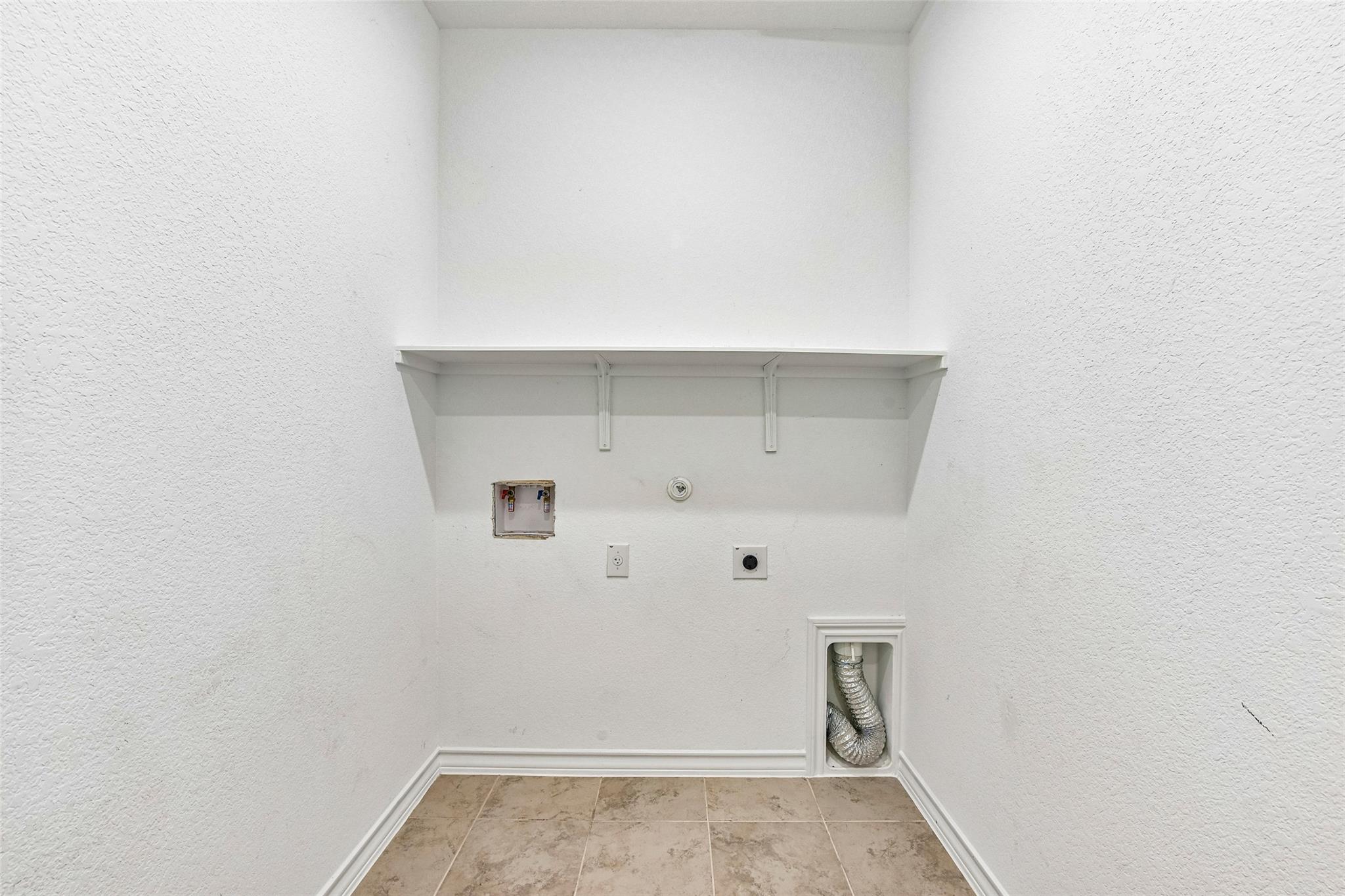 140 Lemonball Dr Property Photo 12
