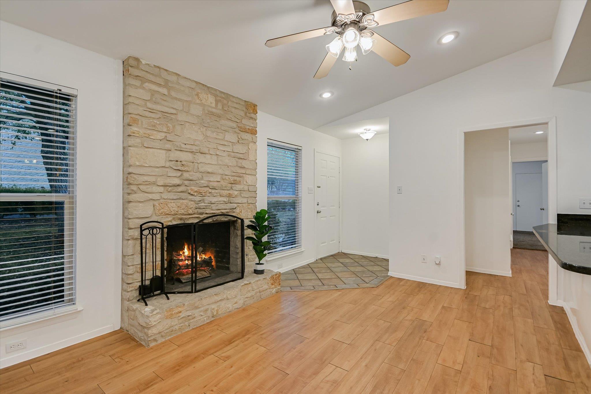3207 Eanes Cir #b Property Photo 3