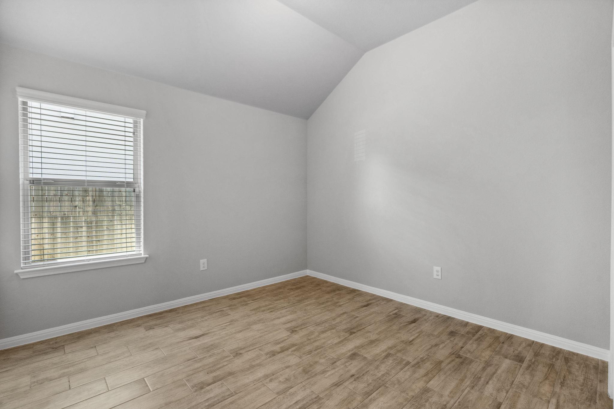 1912 Garretts Way Property Photo 27
