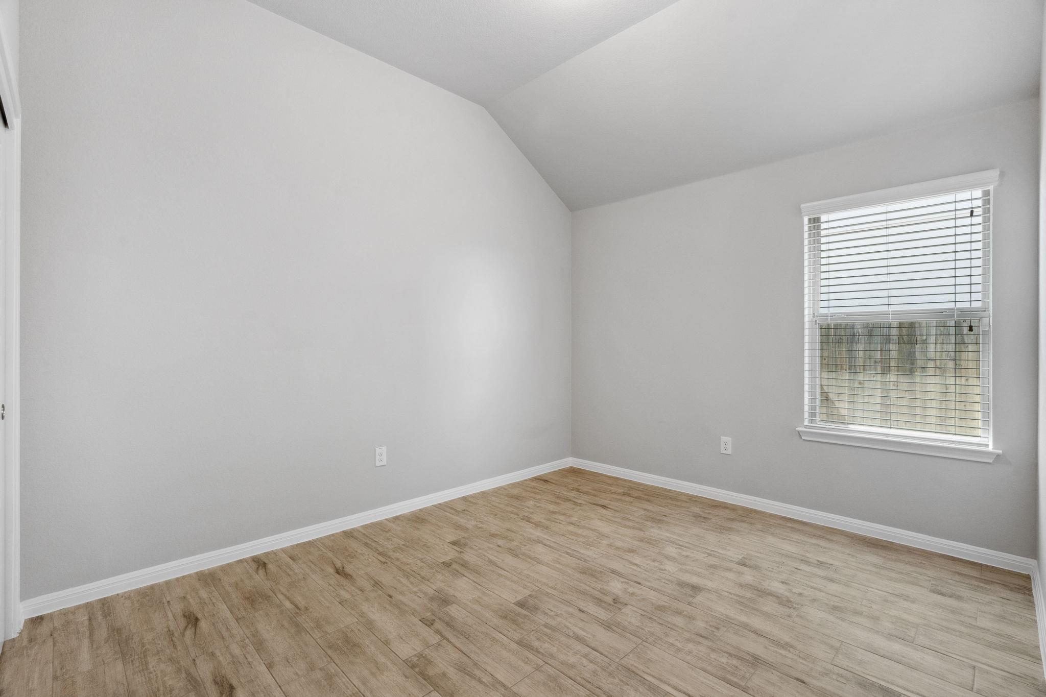 1912 Garretts Way Property Photo 29