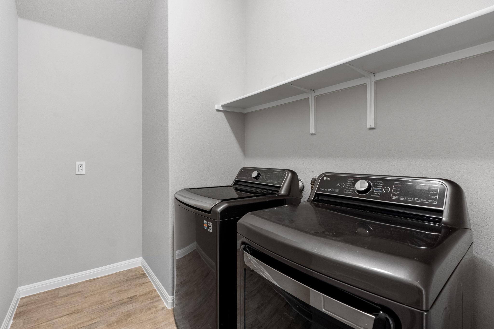 1912 Garretts Way Property Photo 31