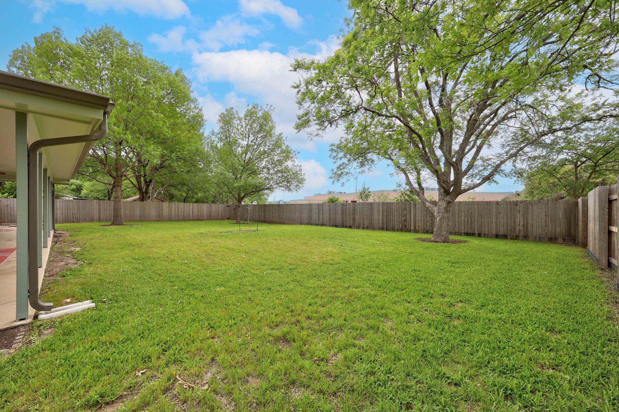 12400 Willow Wild Dr Property Photo 31