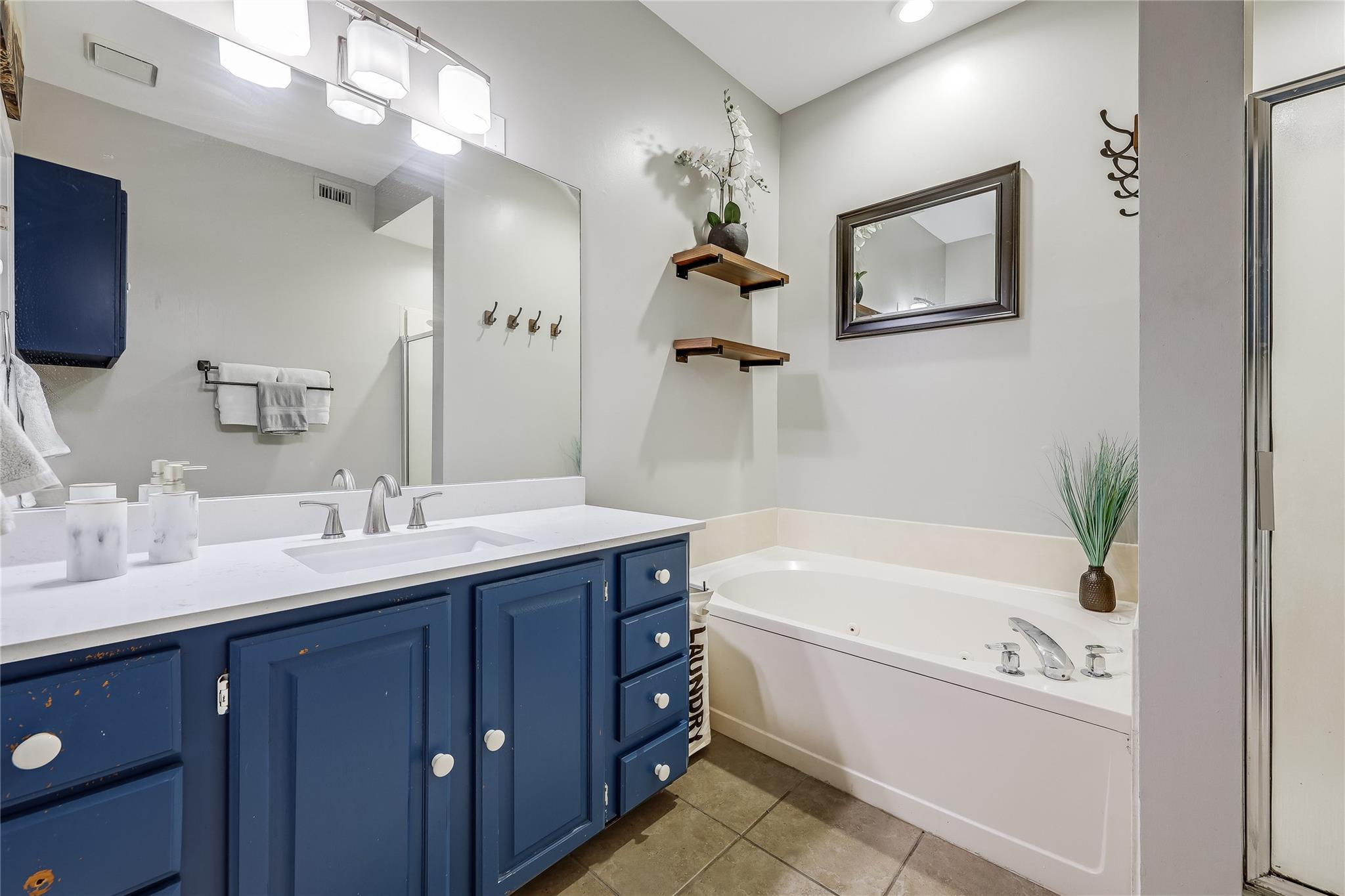 3404 American Dr 2208 Property Photo 15