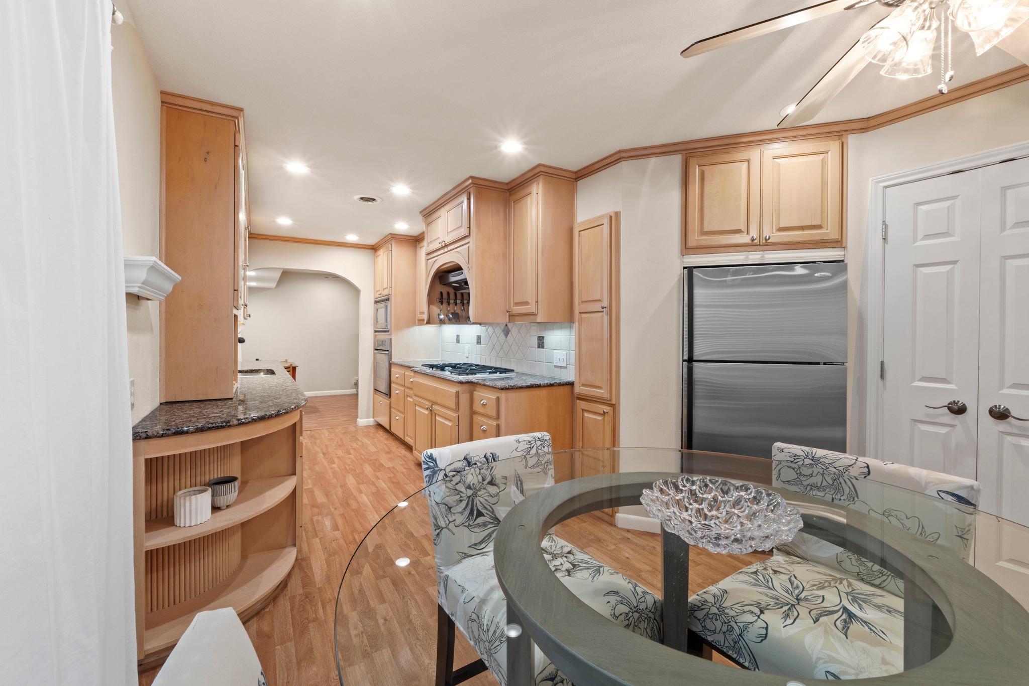 8501 Kromer St Property Photo 8