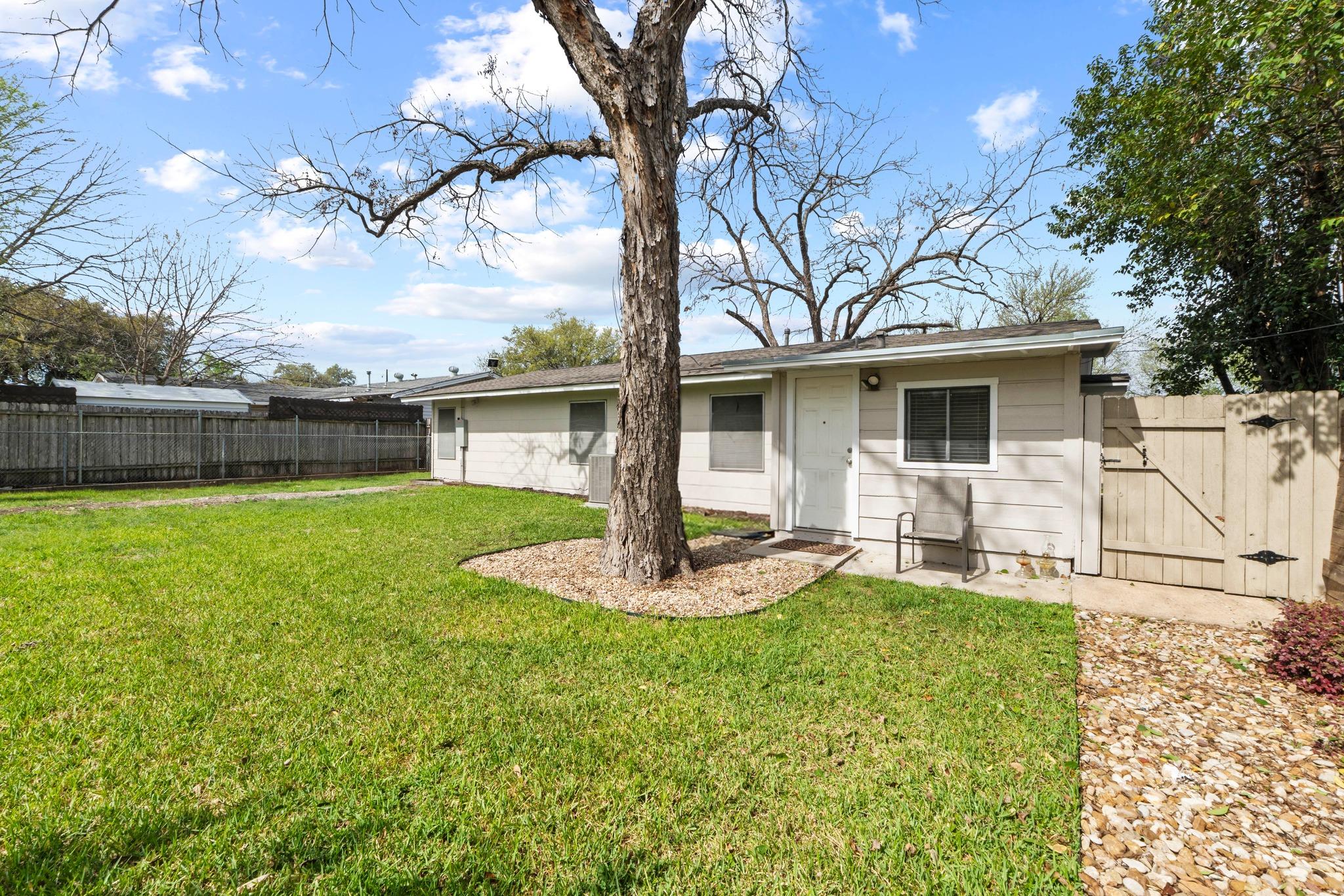 8501 Kromer St Property Photo 27