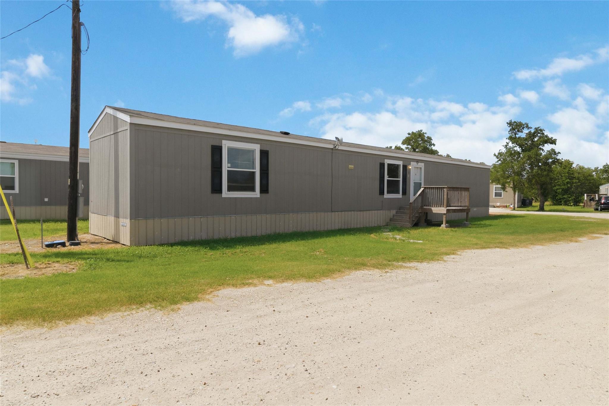 5670 E Austin St Property Photo 3