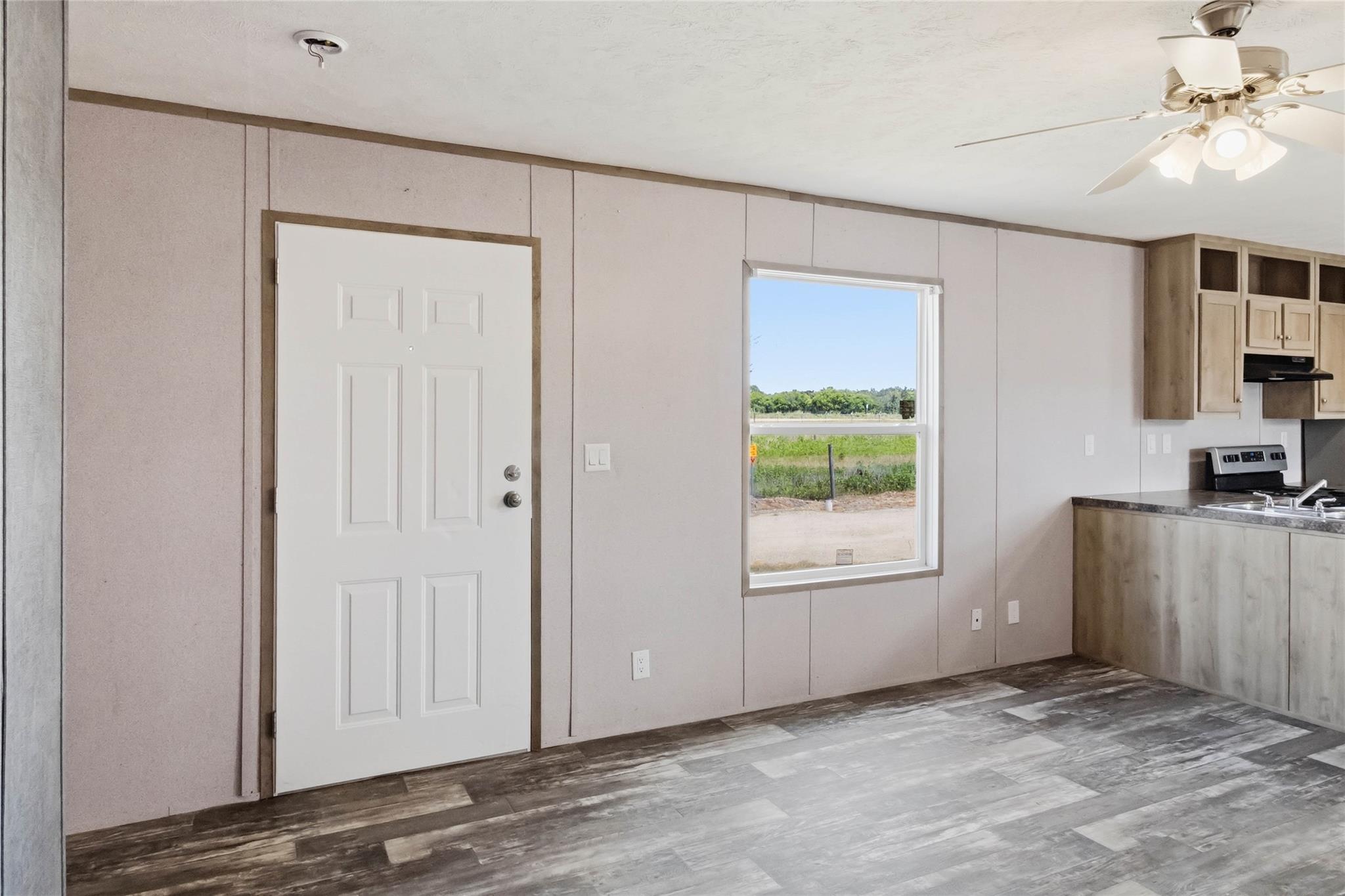 5670 E Austin St Property Photo 7