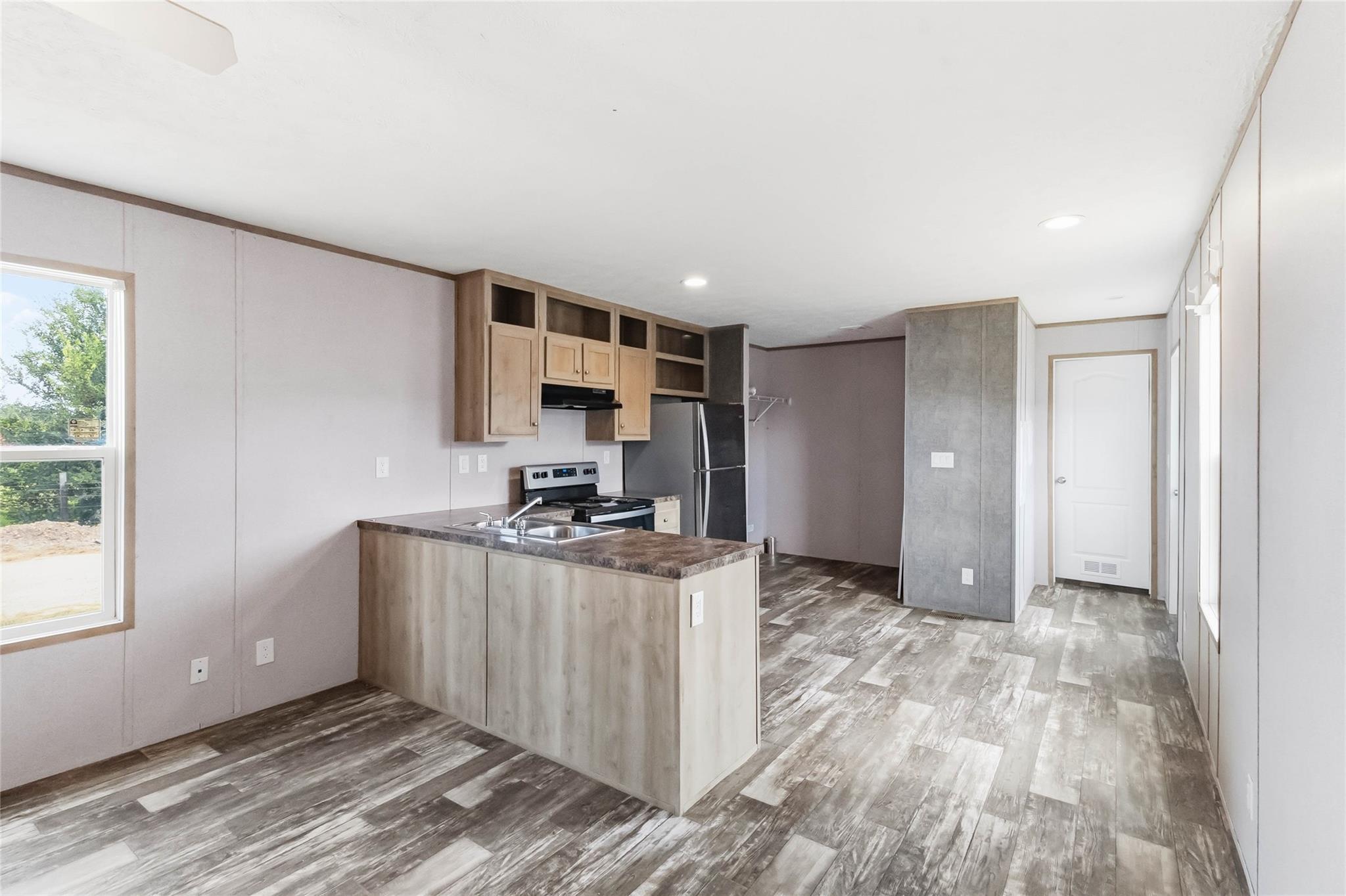 5670 E Austin St Property Photo 10
