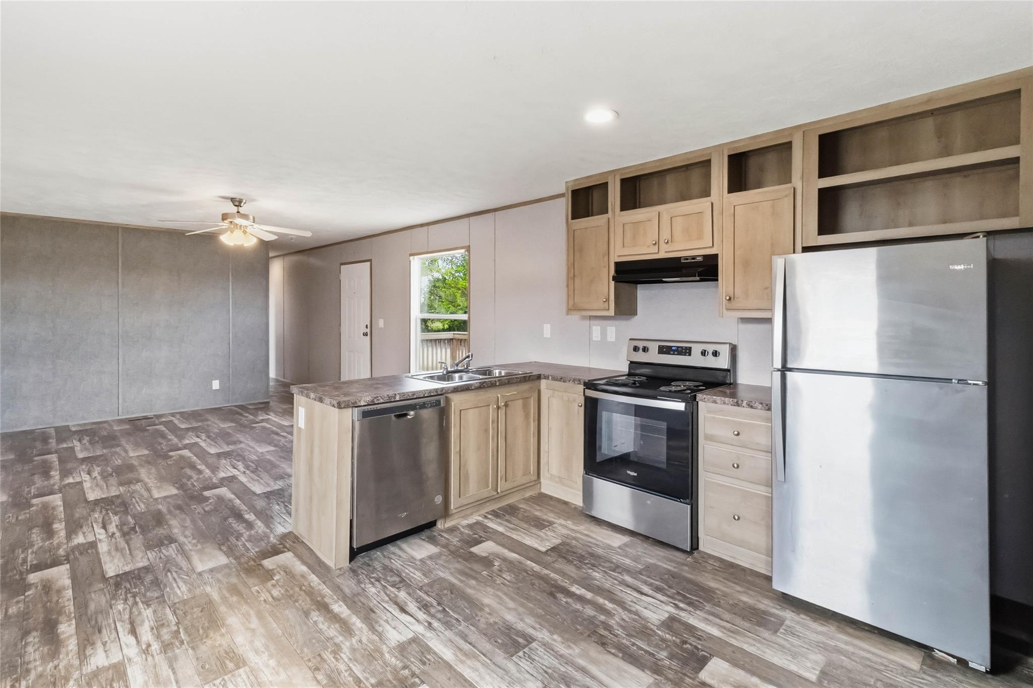 5670 E Austin St Property Photo 11