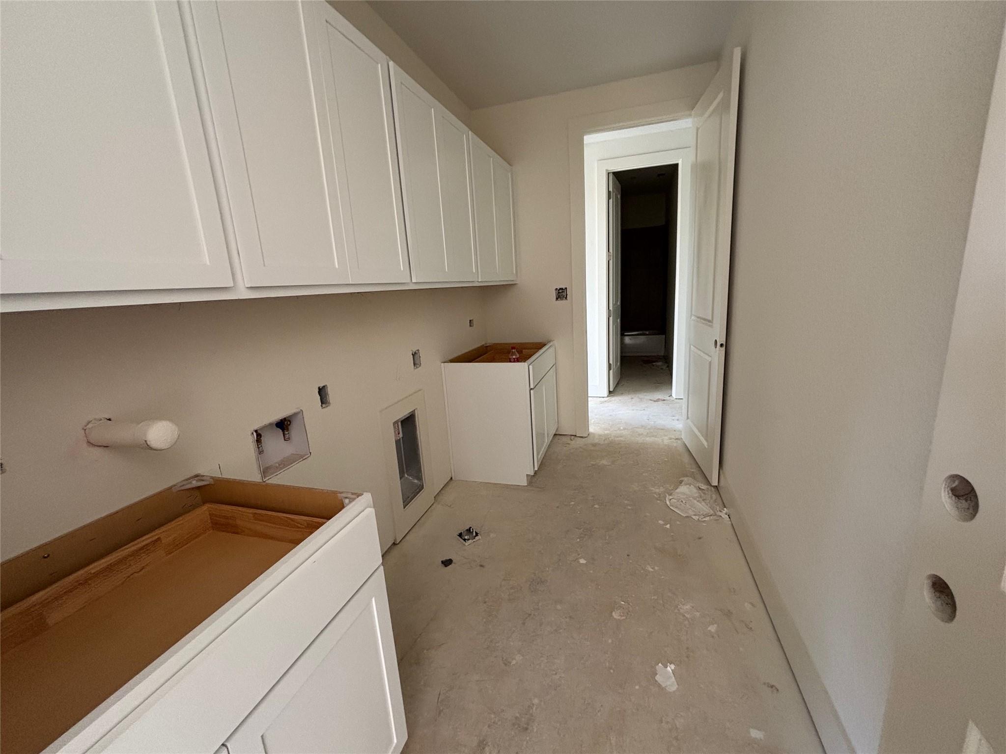 4005 Rockpark Cir Property Photo 6