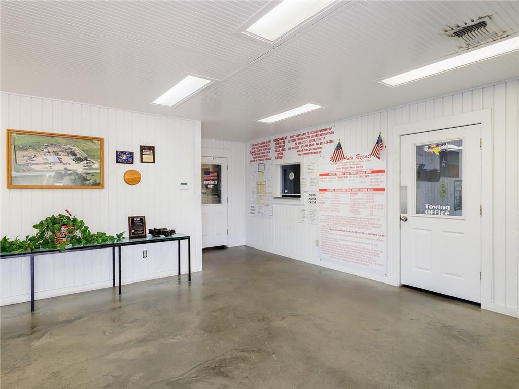 744 Fm 609 None Property Photo 33