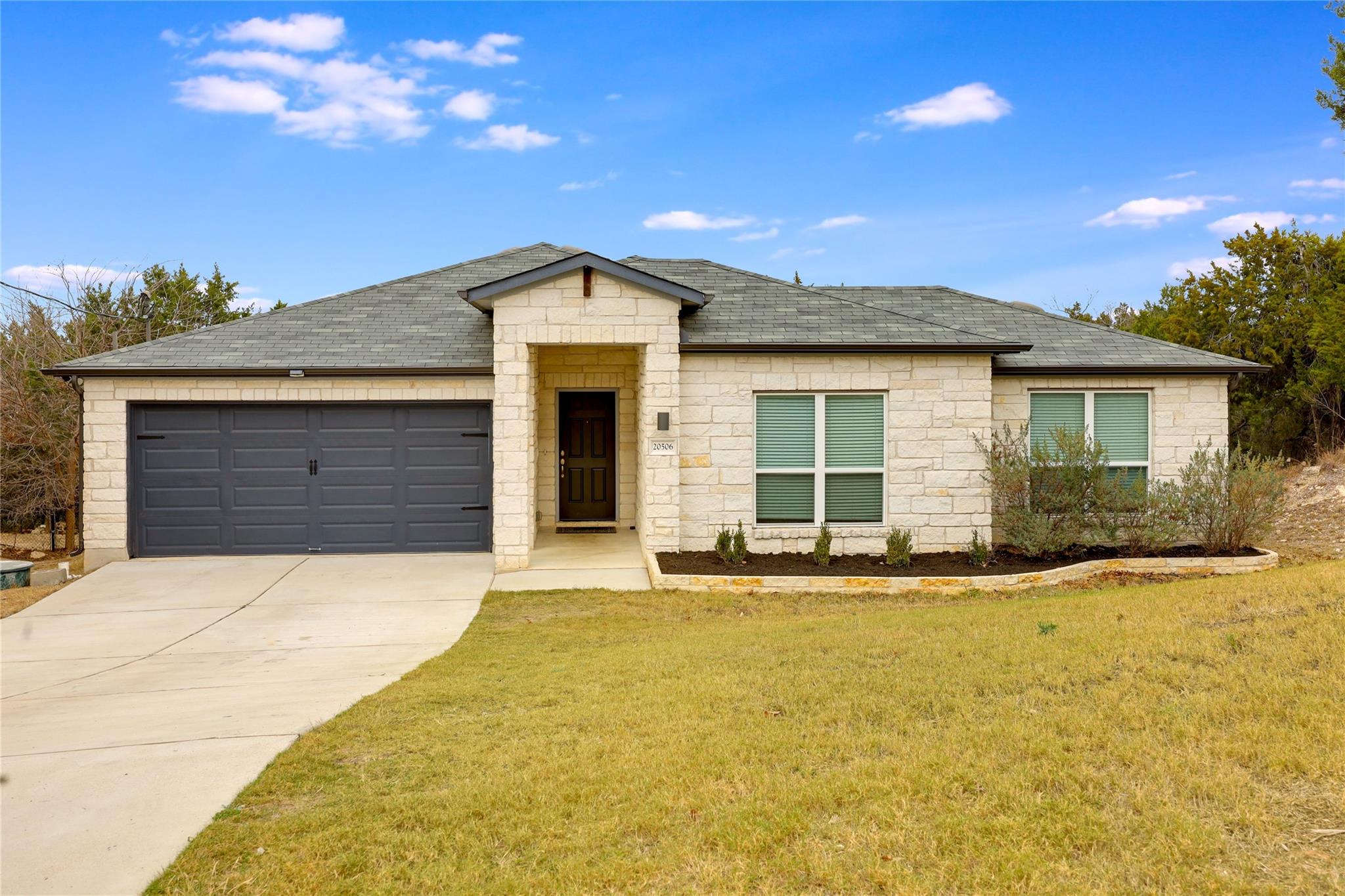 20506 National Dr Property Photo 1