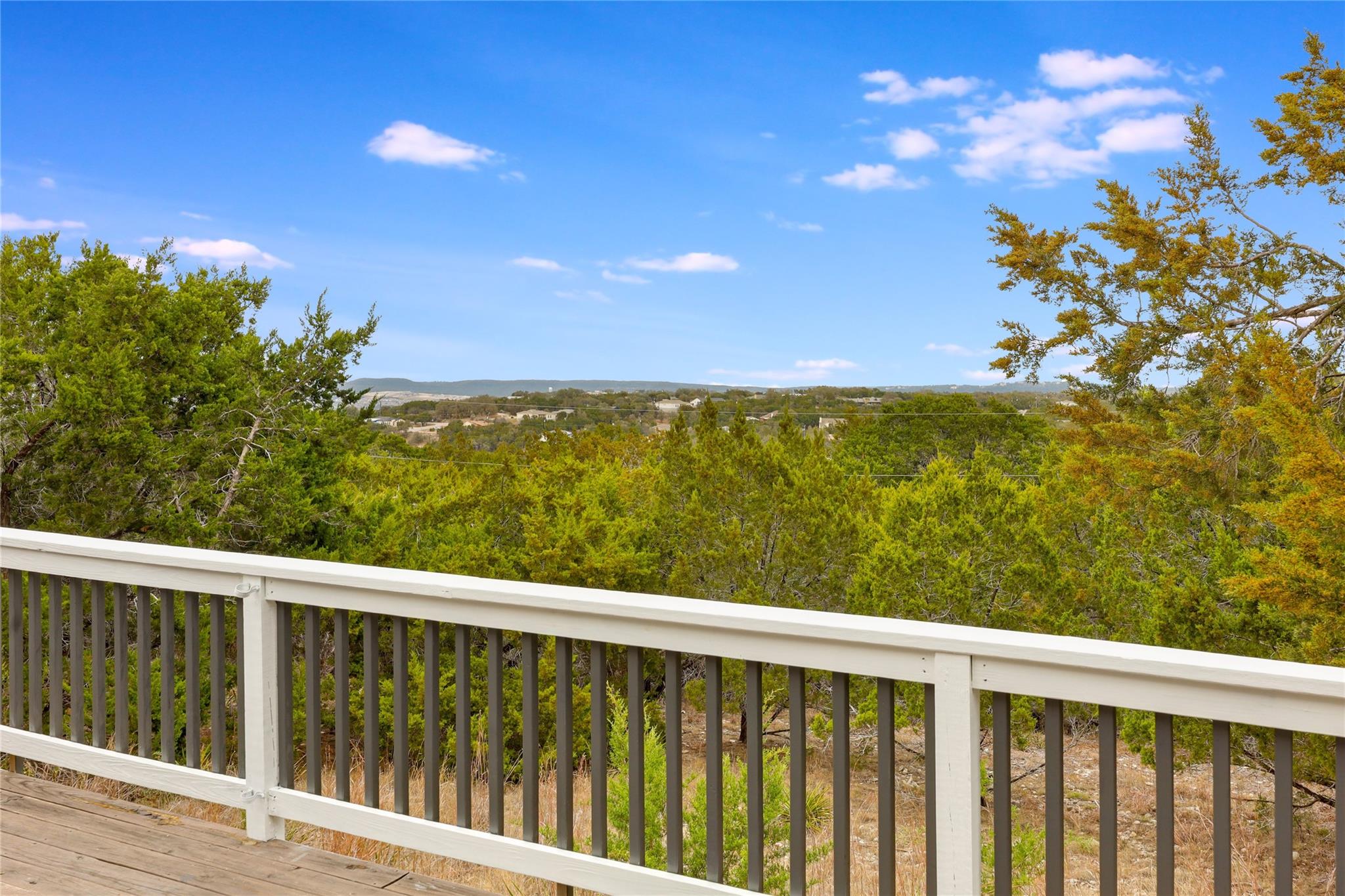 20506 National Dr Property Photo 3