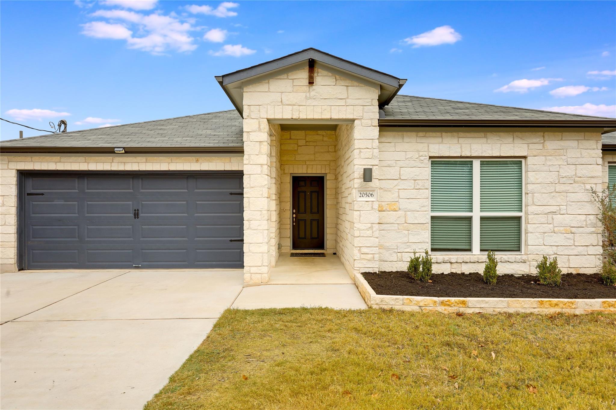 20506 National Dr Property Photo 5