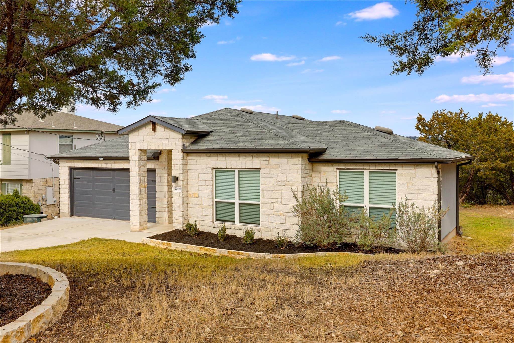 20506 National Dr Property Photo 6