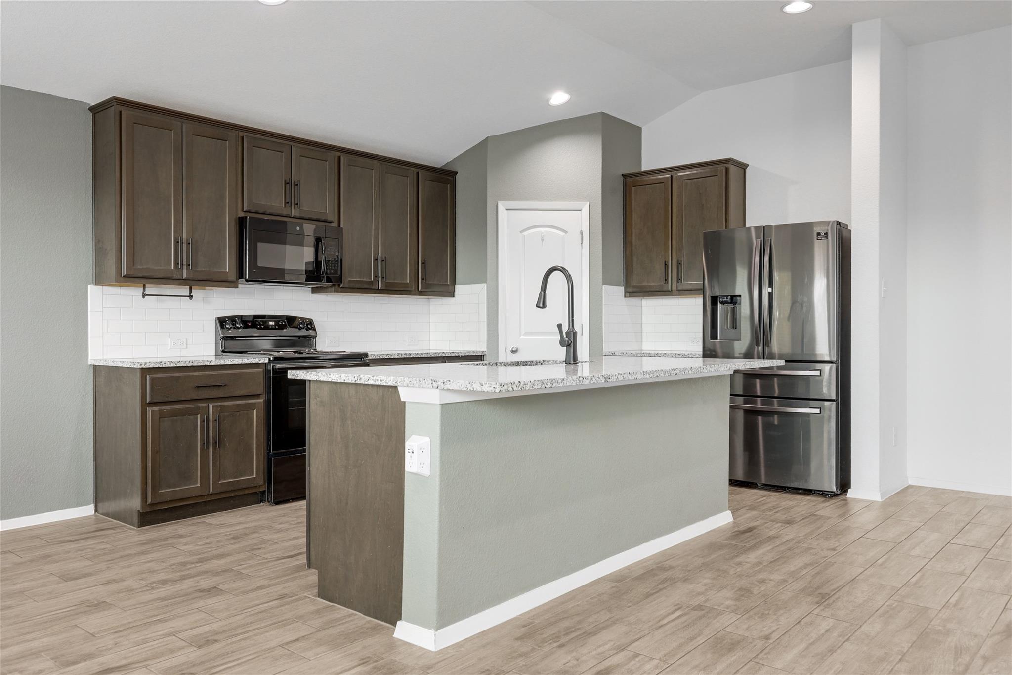 20506 National Dr Property Photo 16
