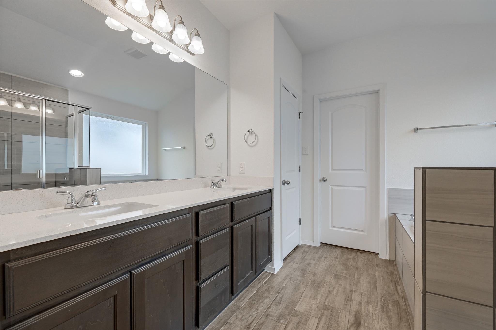 20506 National Dr Property Photo 32