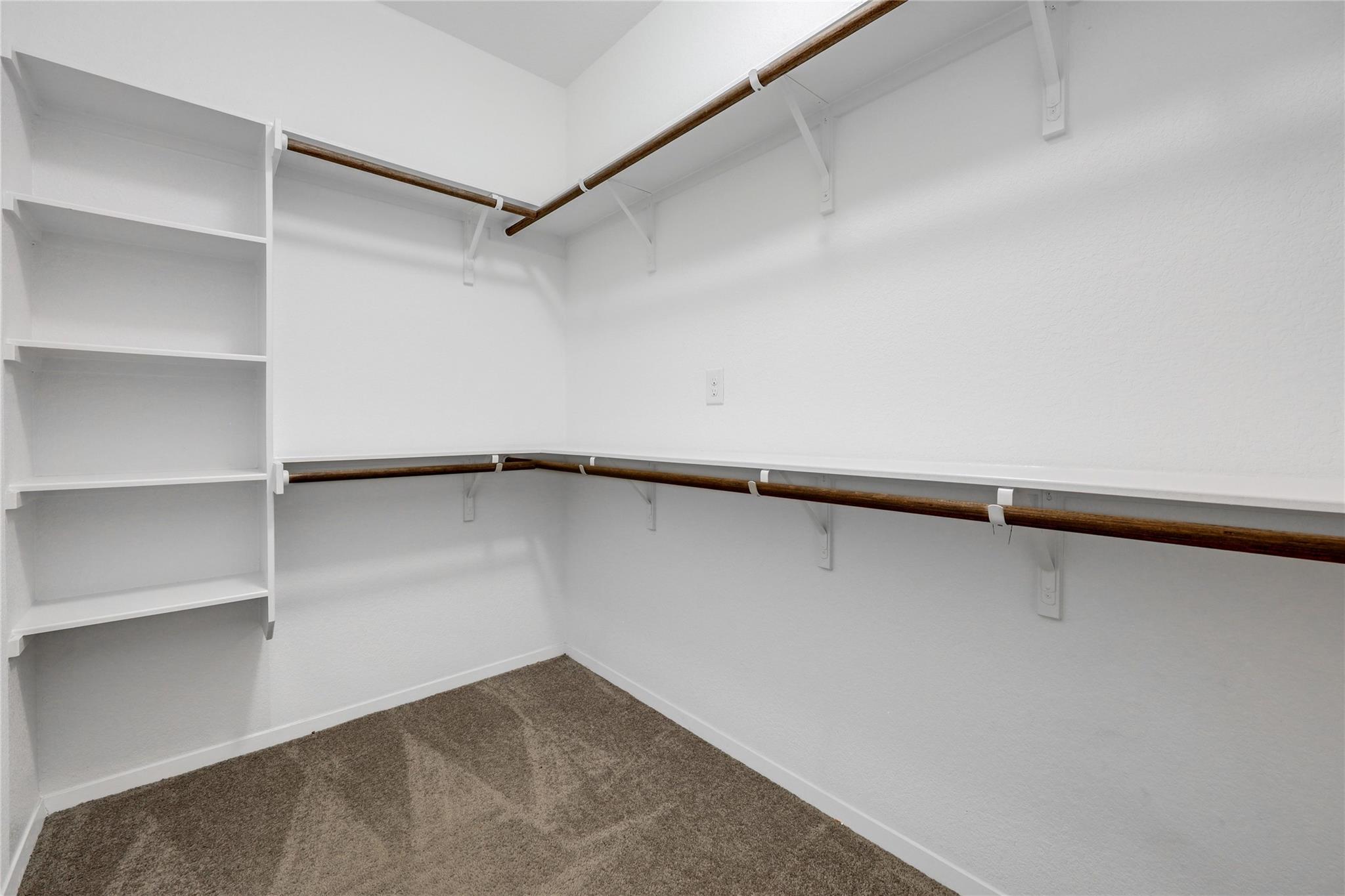 20506 National Dr Property Photo 37