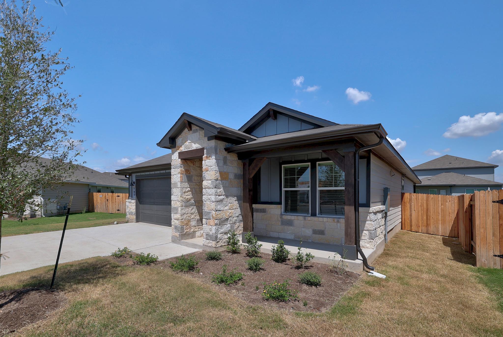 105 Fossil Dr Property Photo 2